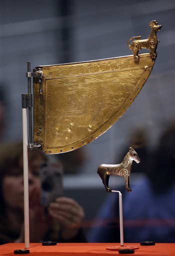 Veleta de barco con decoraciones y caballo, British Museum, 950